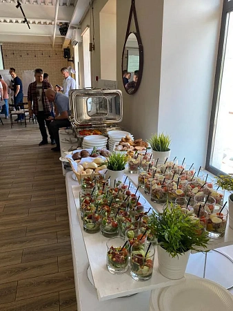 Кофе брейк и обед на 50 персон