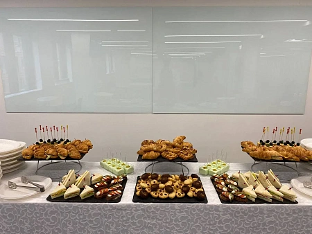 Фуршет на 50 персон для компании Алкон
