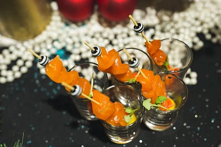 Новый год в салонах Infiniti, Skoda, Nissan