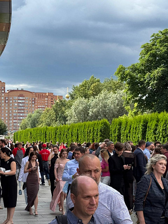 Выпускной школы 538 на 750 персон