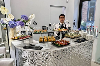 Доставка и сервировка + Пирамида из бокалов