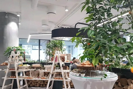 Фуршет в новом офисе агентства DPG