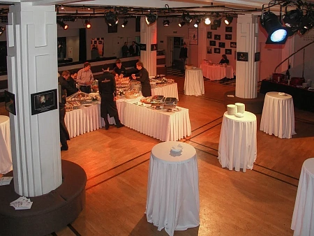 Коктейль и фуршет на премии "ПОЭТ"