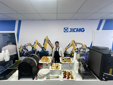 Фуршет на выставку спецтехники для 45 персон