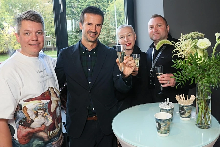 Фуршет на открытие салона на 300 персон