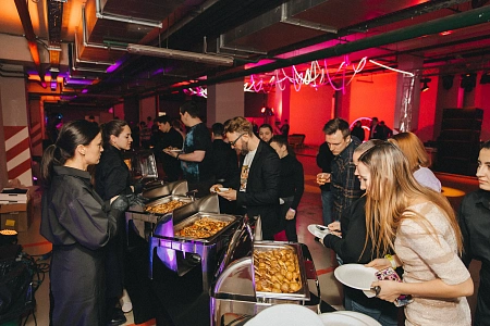 Фуршет на 700 персон QIWI