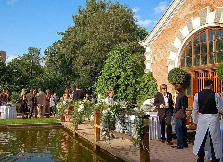 Свадебный банкет в аптекарском огороде