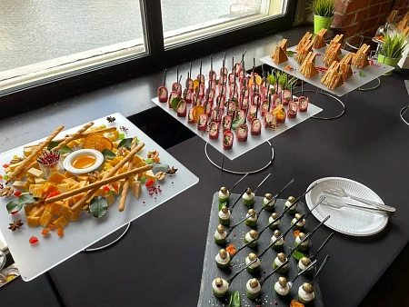 Фуршет на 95 персон