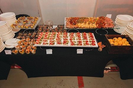 Фуршет на 700 персон QIWI