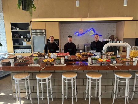 Доставка с обслуживанием на 50 персон Space 1