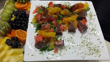 Фуршет для посетителей Inglot