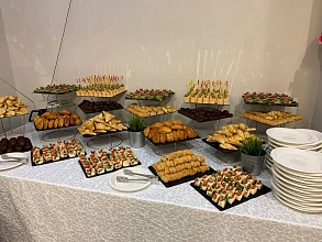 Фуршет с доставкой и обслуживанием на 100 персон