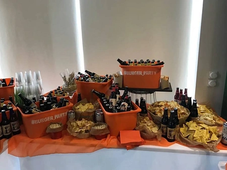 Фуршет в офисе компании GLO