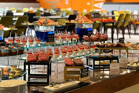 Кэнди-бар на 370 персон