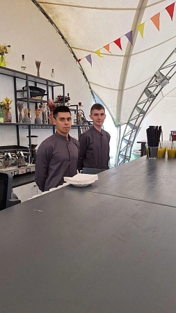 Фуршет и анимационные станции для 170 персон Тойота