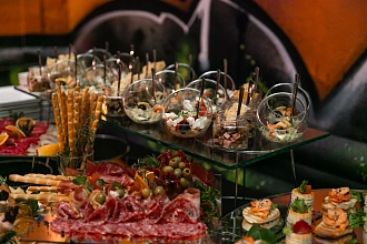 Фуршет на 65 человек на 8 марта