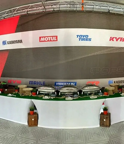 Фуршет на стенде Форвард Авто