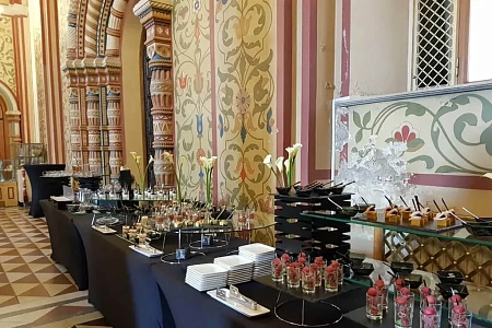 Фуршет на презентации Genesis