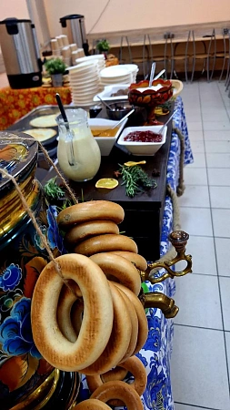 Блинная станция на Масленицу для 230 персон