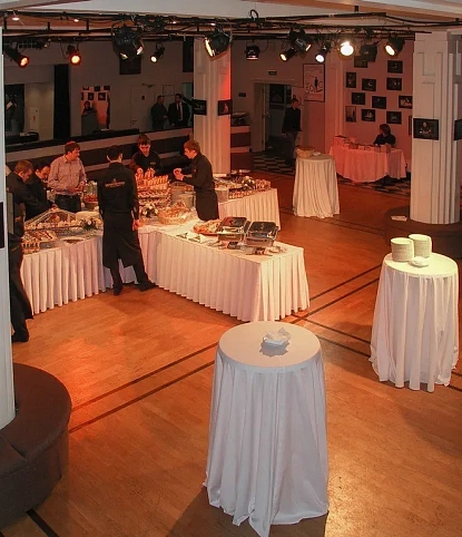 Коктейль и фуршет на премии "ПОЭТ"