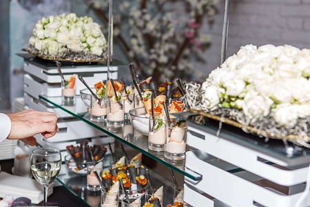 Черно-белая вечеринка