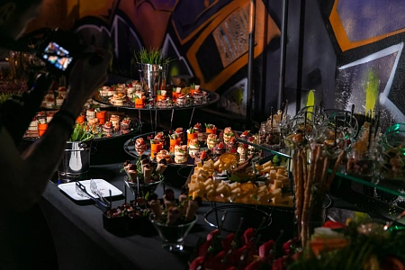 Фуршет на 65 человек на 8 марта