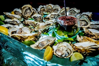 Станция со свежими устрицами "Специаль"