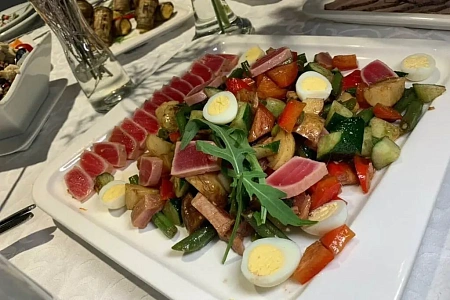 Свадебный банкет в лофте с декором