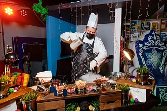 Демонстрационная станция с азотным мороженым и сорбетами