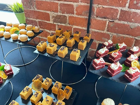 Фуршет на 95 персон