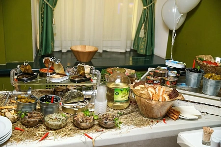 Фуршет в театре "У Никитских Ворот"