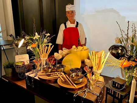 Food станции и фуршет на 8 марта