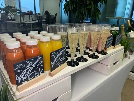 Фуршет для Ferrero на 8 марта