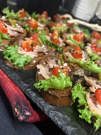 Фуршет и банкет на 100 персон для 1С