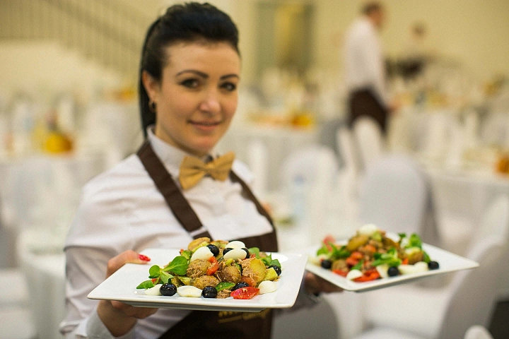 Обслуживание на выездном банкете фото 4